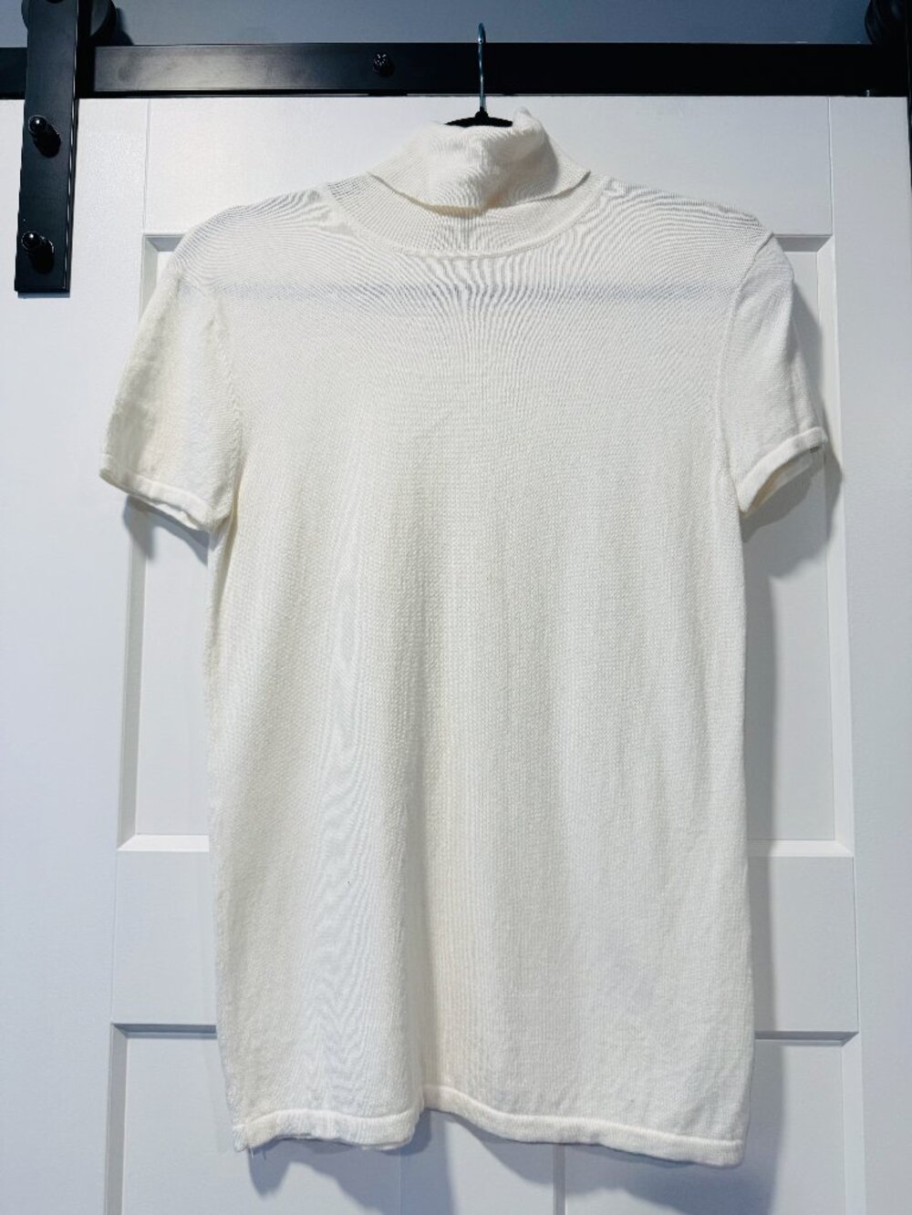Anne Klein Lightweight Cream Short-Sleeve Turtleneck Sweater